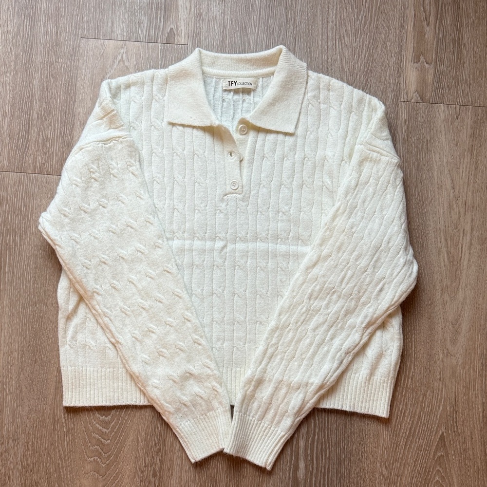 Women's Cable Knit Sweater - Cream